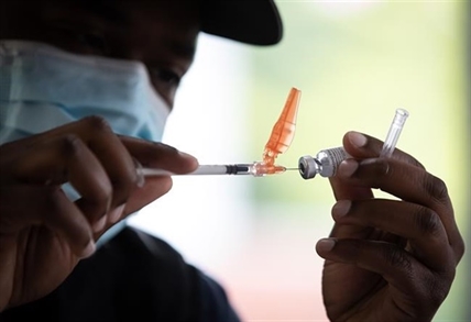 'So far, so good': B.C. COVID-19 vaccination numbers steady across ages, expert says | iNFOnews.ca 'So far, so good': B.C. COVID-19 vaccination numbers steady across ages, expert says | iNFOnews.ca