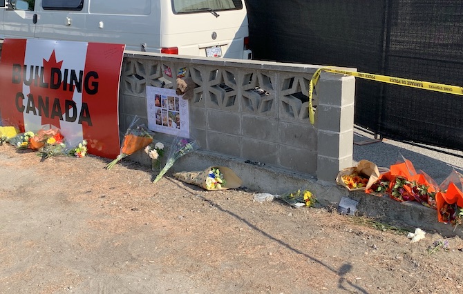 Memorial growing for victims of Kelowna crane disaster | iNFOnews.ca