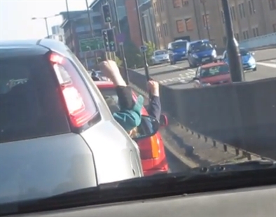 Traffic jam rock, paper, scissors | iNFOnews.ca