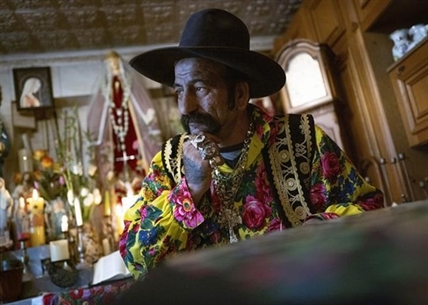 Hungary's 'last' Roma fortuneteller preserves traditions | iNFOnews.ca