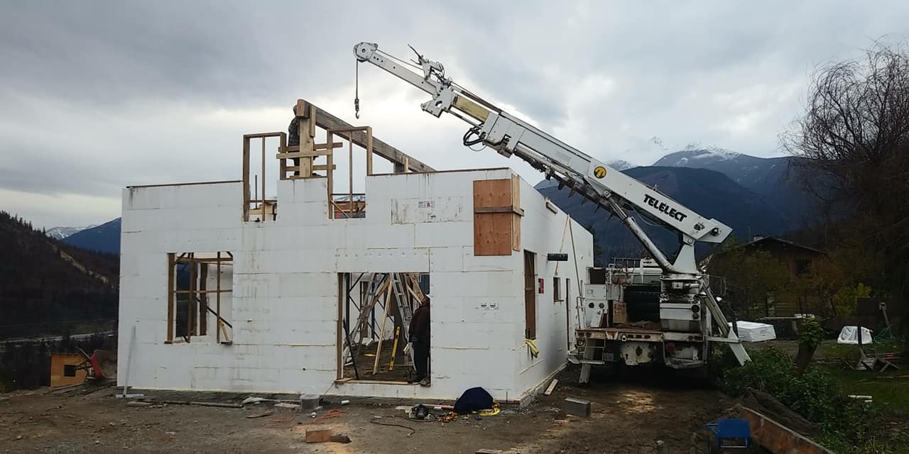 Couple racing to rebuild home destroyed by Lytton Creek wildfire as winter approaches | iNFOnews.ca Couple racing to rebuild home destroyed by Lytton Creek wildfire as winter approaches | iNFOnews.ca
