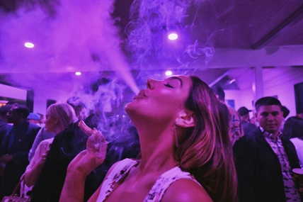 iN VIDEO: Comedians, cannabis companies push pot legalization in U.S. | iNFOnews.ca
