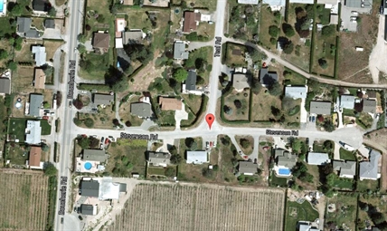 Police arrive armed, evacuate neighbourhood in response to fake call | iNFOnews.ca