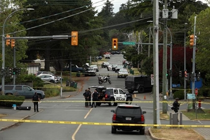 Woman held hostage during B.C. bank shooting experiencing roller-coaster of emotions | iNFOnews.ca