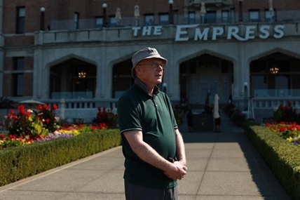 Low spirits over high tea in Victoria as Empress hotel patrons mourn the Queen | iNFOnews.ca