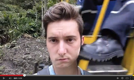 Painful selfie | iNFOnews.ca Painful selfie | iNFOnews.ca