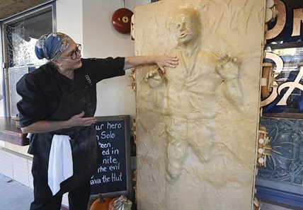 California baker creates life-sized Han Solo out of bread | iNFOnews.ca