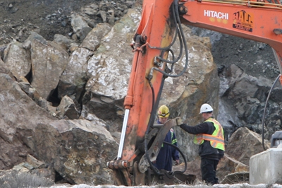 Weekend rock slide shuts down Hugh Allan Drive | iNFOnews.ca