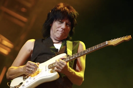 Jeff Beck, guitar god who influenced generations, dies at 78 | iNFOnews.ca