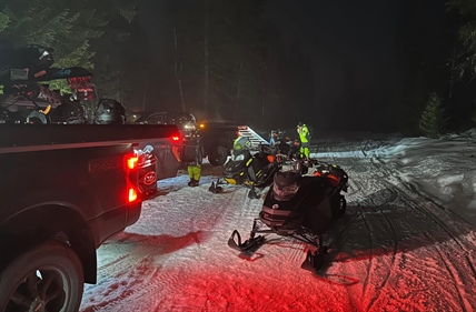 Snow bikers rescued from North Okanagan backcountry | iNFOnews.ca Snow bikers rescued from North Okanagan backcountry | iNFOnews.ca