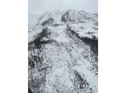 Two dead, one injured after avalanche near Golden | iNFOnews.ca