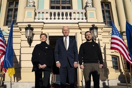 Sneaking a president from DC to Kyiv without anyone noticing | iNFOnews.ca