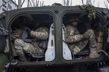 On Ukraine front, civilians cling on as troops repel Russia | iNFOnews.ca