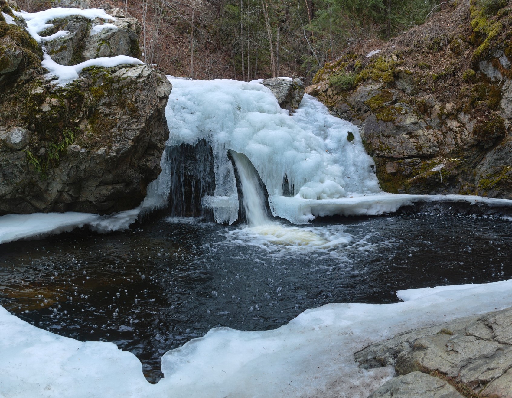 iN PHOTOS: Outdoor adventurers snap melting waterfalls in Kamloops, Okanagan | iNFOnews.ca iN PHOTOS: Outdoor adventurers snap melting waterfalls in Kamloops, Okanagan | iNFOnews.ca