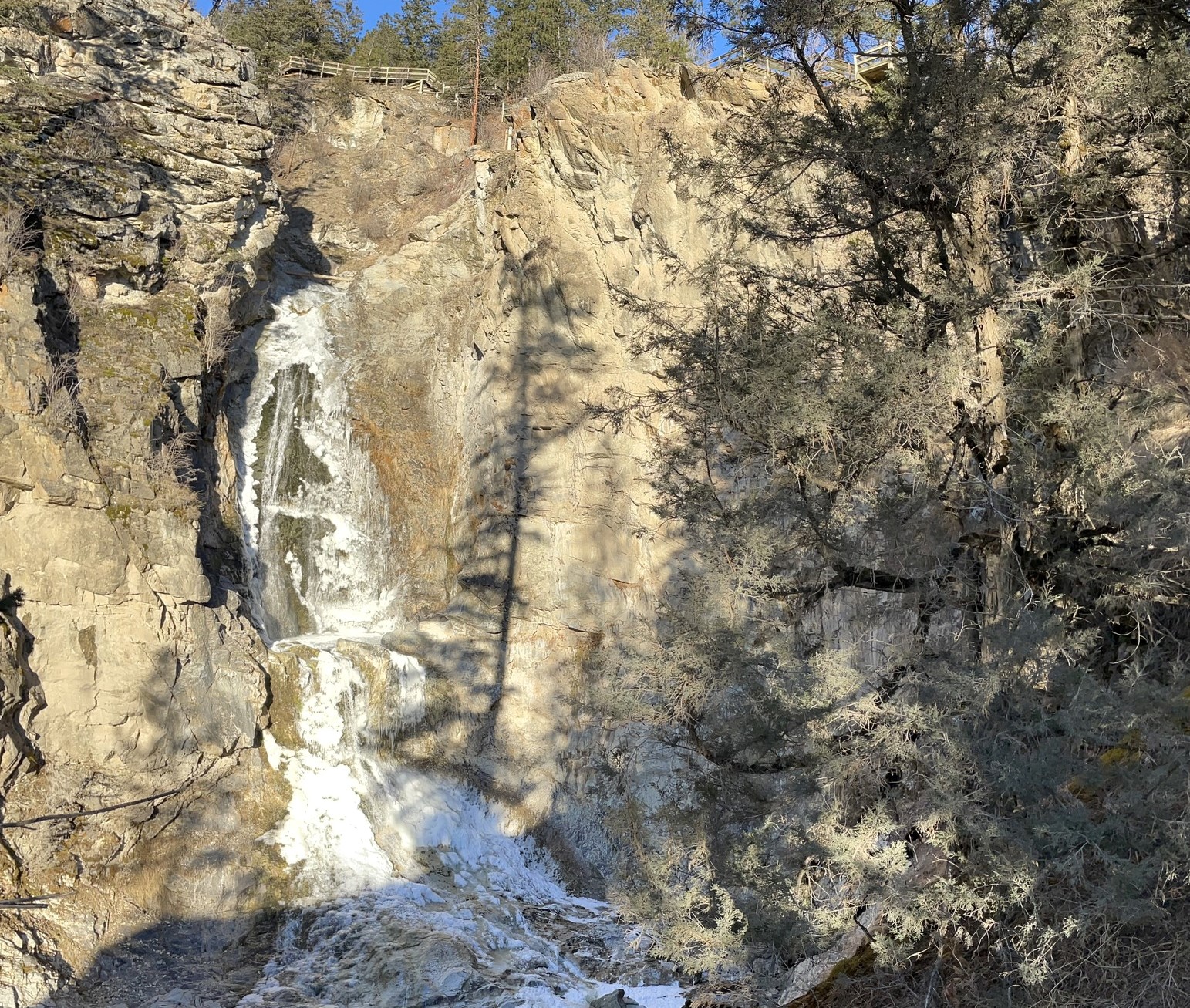 iN PHOTOS: Outdoor adventurers snap melting waterfalls in Kamloops, Okanagan | iNFOnews.ca iN PHOTOS: Outdoor adventurers snap melting waterfalls in Kamloops, Okanagan | iNFOnews.ca