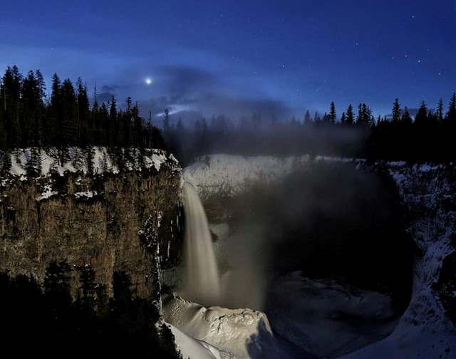 Stunning captures of Pink Moon over Kamloops, Okanagan | iNFOnews.ca