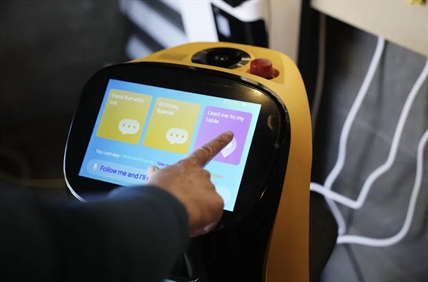 Are robot waiters the future? Some restaurants think so | iNFOnews.ca