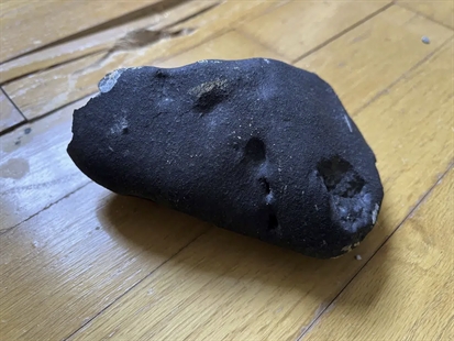 'It was warm': Possible meteorite crashes into New Jersey home | iNFOnews.ca 'It was warm': Possible meteorite crashes into New Jersey home | iNFOnews.ca