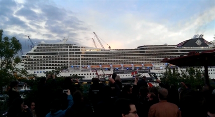 Cruise ship plays White Stripes tune | iNFOnews.ca