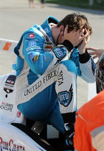 Hinchcliffe cleared to resume racing for Indy 500 after passing concussion test | iNFOnews.ca