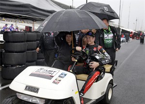 Hinchcliffe cleared for light training after accident; rain cuts short Indy 500 practice | iNFOnews.ca CP28354059