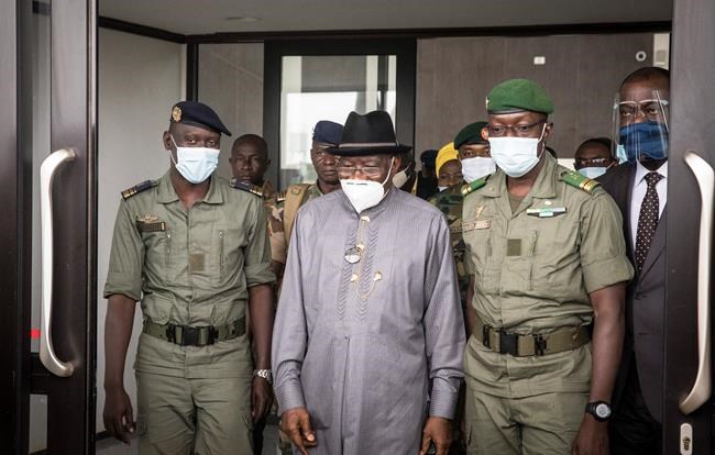 Mali's deposed president returns home under tight security | iNFOnews.ca CP974882181