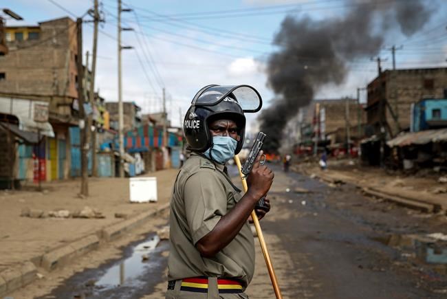 Kenyans protest house demolitions amid virus restrictions | iNFOnews.ca Kenyans protest house demolitions amid virus restrictions | iNFOnews.ca