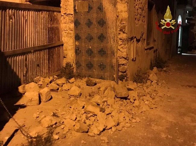 The Latest: Magnitude readings vary widely on Italy quake | iNFOnews.ca