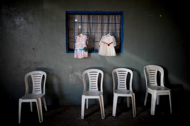 Argentines seek soup kitchens, barter markets amid crisis | iNFOnews.ca Argentines seek soup kitchens, barter markets amid crisis | iNFOnews.ca