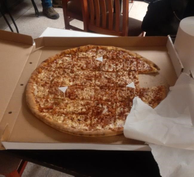 WestJet pilot orders pizza for rerouted Air Canada passengers in Fredericton | iNFOnews.ca WestJet pilot orders pizza for rerouted Air Canada passengers in Fredericton | iNFOnews.ca