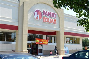 Dollar General offers about $8.95B for Family Dollar, starting bidding war with Dollar Tree | iNFOnews.ca CP29537857