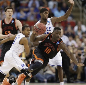 Mercer, Mercer me! Bears shock Duke 78-71 in NCAA tournament opener | iNFOnews.ca CP27679041