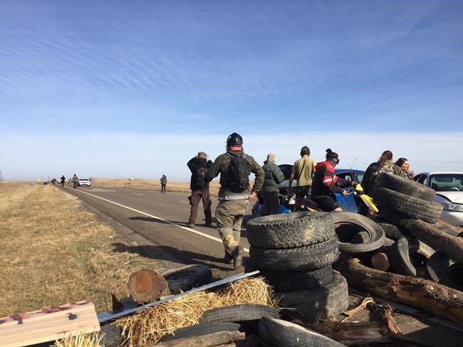 Police evict oil pipeline protesters from private land | iNFOnews.ca CP351641405