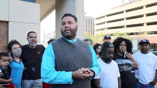 Grand jury charges Nebraska bar owner in protester's death | iNFOnews.ca