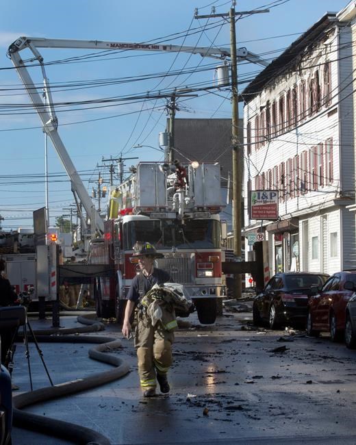 The Latest: 4 people killed in fire lived in same apartment | iNFOnews.ca