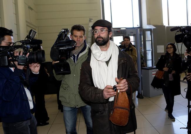 French farmer faces risk of prison for helping migrants | iNFOnews.ca