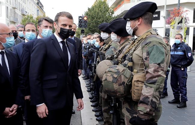 Charlie Hebdo: Proud to provoke Islamists, despite violence | iNFOnews.ca CP1575257528