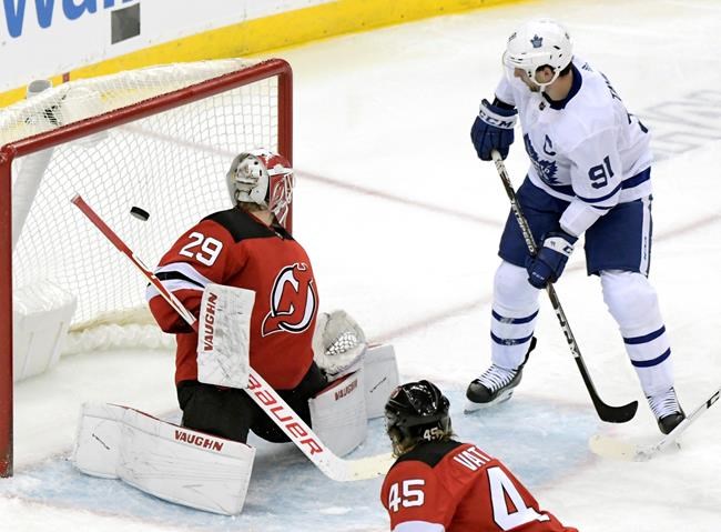 Devils score own goal in OT, Maple Leafs win 6th straight | iNFOnews.ca Devils score own goal in OT, Maple Leafs win 6th straight | iNFOnews.ca