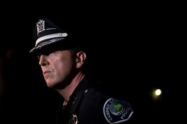 Authorities: 2 gunmen ambush 2 officers sitting in vehicle | iNFOnews.ca Authorities: 2 gunmen ambush 2 officers sitting in vehicle | iNFOnews.ca