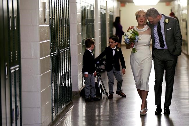 Couple weds in Jersey high school hall where they met | iNFOnews.ca Couple weds in Jersey high school hall where they met | iNFOnews.ca