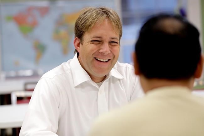 Judge temporarily halts deportation of Indonesian Christians | iNFOnews.ca