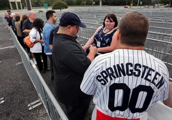My Hometown: Springsteen launches book tour in New Jersey | iNFOnews.ca CP1742246337