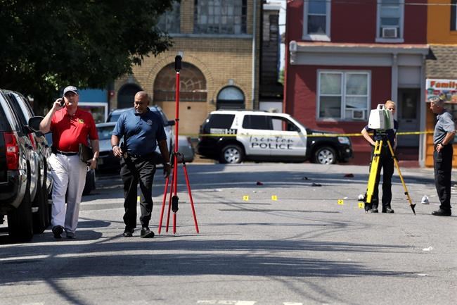 After gunfire at art event, leaders urge it be held again | iNFOnews.ca After gunfire at art event, leaders urge it be held again | iNFOnews.ca