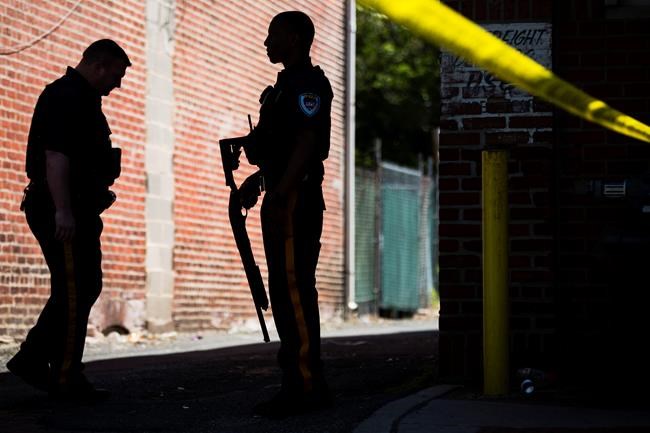 Man surrenders peacefully after 35-hour standoff with police | iNFOnews.ca