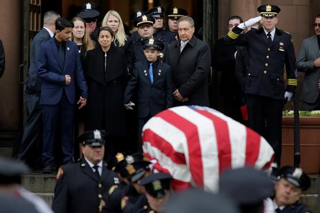 Thousands honour slain New Jersey detective at funeral | iNFOnews.ca CP2123015190