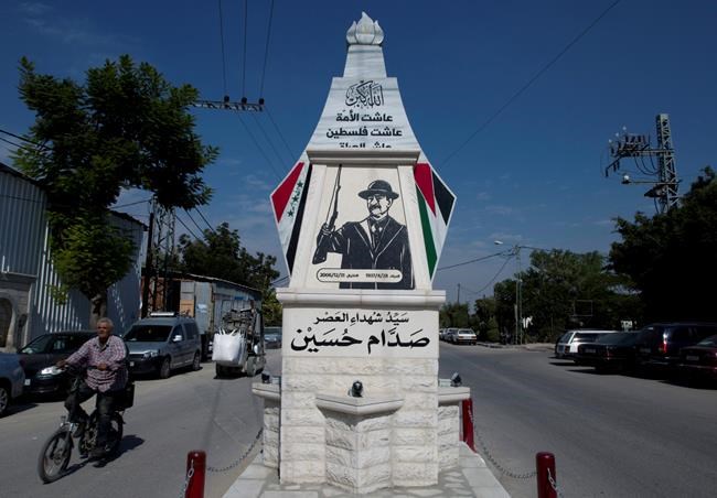 Palestinian activists build monument to Saddam Hussein | iNFOnews.ca