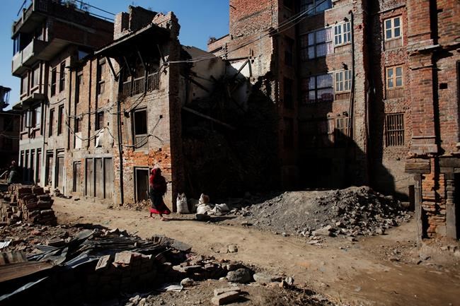 Tired of the cold wait, Nepal quake survivors rebuild | iNFOnews.ca