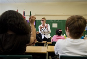 How do you explain Rob Ford to kids? Ontario premier tries to do it in French | iNFOnews.ca CP28482621