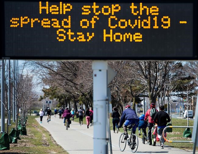 Trudeau rejects mandatory stay-at-home order for now; COVID deaths up | iNFOnews.ca