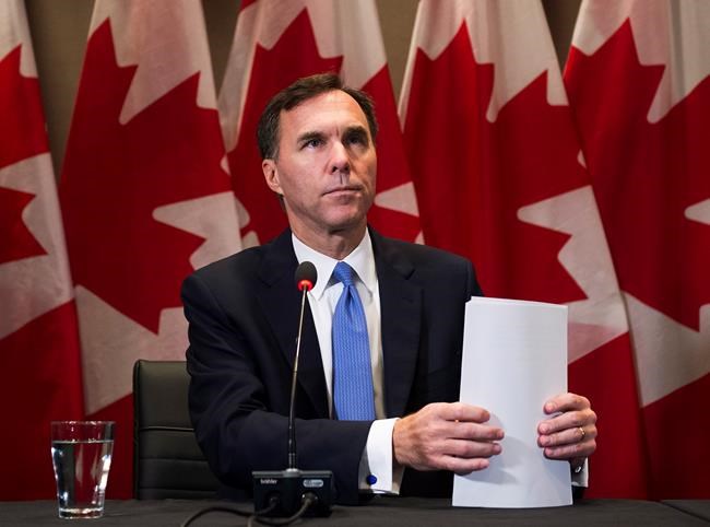 Feds seek to ease housing market risks, slow influx of foreign cash | iNFOnews.ca CP841145033